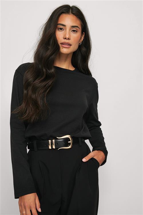 NA-KD Basic Top i overstørrelse med lange ærmer - Black