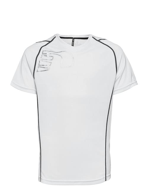 Se Newline Core Coolskin Tee Newline White ved Booztlet