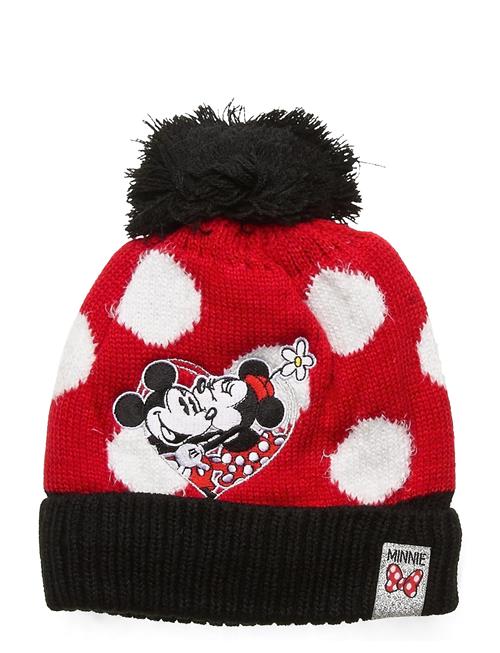 Se Disney Cap Disney Red ved Booztlet