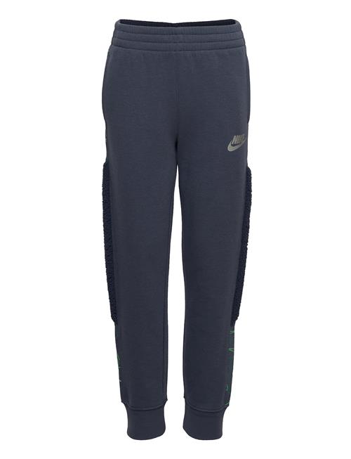 Se Nike Nkb Nsw Winterized Club Pant Nike Black ved Booztlet