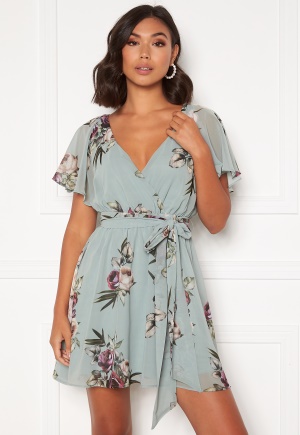 Se Goddiva Floral Flutter Dress Duck Egg XS (UK8) ved Bubbleroom