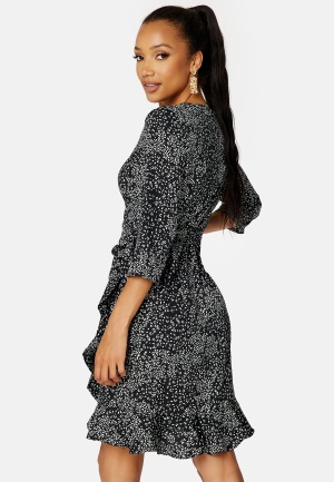 Se VERO MODA Henna 3/4 Wrap Dress Black XS ved Bubbleroom