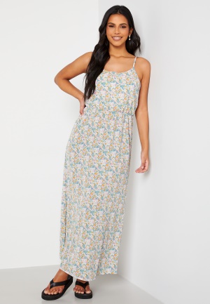 Se ONLY Nova Lux Strap Maxi Dress Coronet Blue AOP:Ava 34 ved Bubbleroom