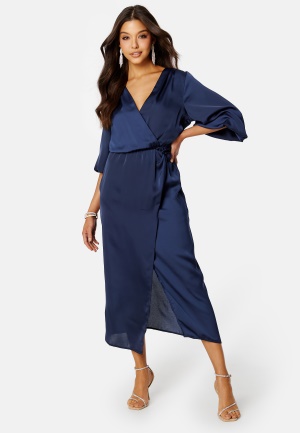 Se Bubbleroom Occasion Jolene Knot Dress Dark blue 46 ved Bubbleroom