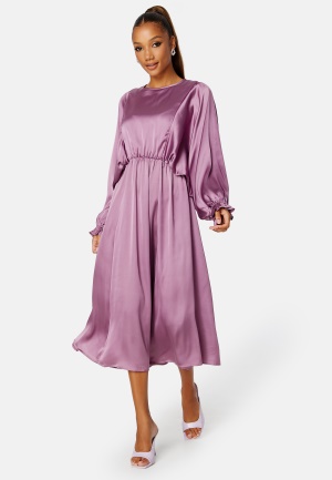 Se Bubbleroom Occasion Khrista Satin Dress Dark purple 2XL ved Bubbleroom