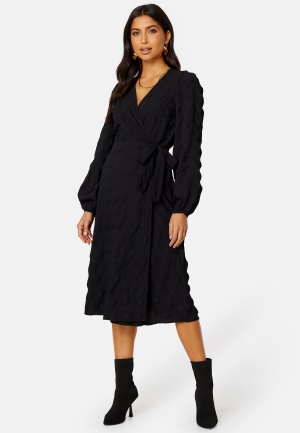 Se BUBBLEROOM Triniti midi wrap dress Black 34 ved Bubbleroom