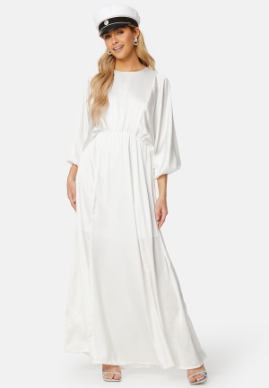 Se Bubbleroom Occasion Khrista Satin Maxi Dress Offwhite 3XL ved Bubbleroom