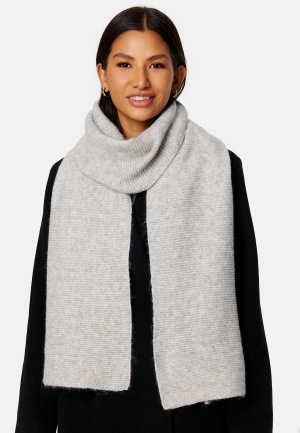 Se BUBBLEROOM Malin scarf Light grey One size ved Bubbleroom