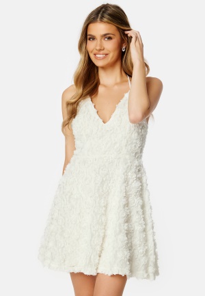 Se Ida Sjöstedt Charlie Dress White 40 ved Bubbleroom