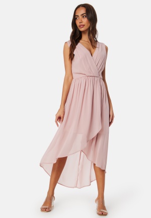 Se Bubbleroom Occasion High-Low Chiffon Dress Dusty pink 34 ved Bubbleroom