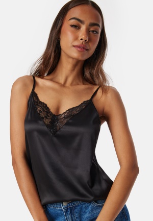 Se ONLY Victoria SL Lace Mix Singlet Black L ved Bubbleroom