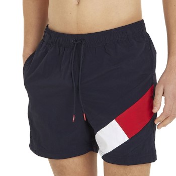 Se Tommy Hilfiger Badebukser Solid Flag Swim Shorts Mørkblå nylon Small Herre ved Timarco