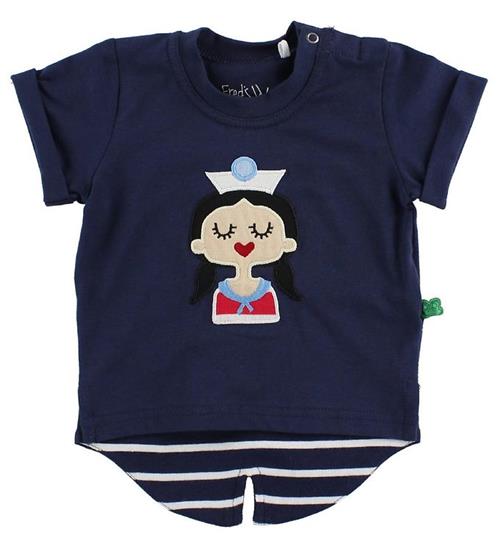 Se Freds World Freds World T-Shirt - Navy m. Skibspige ved KidsWorld