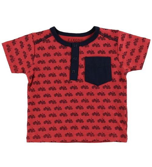 Se Fixoni Fixoni T-shirt - Cardinal m. Traktorer ved KidsWorld