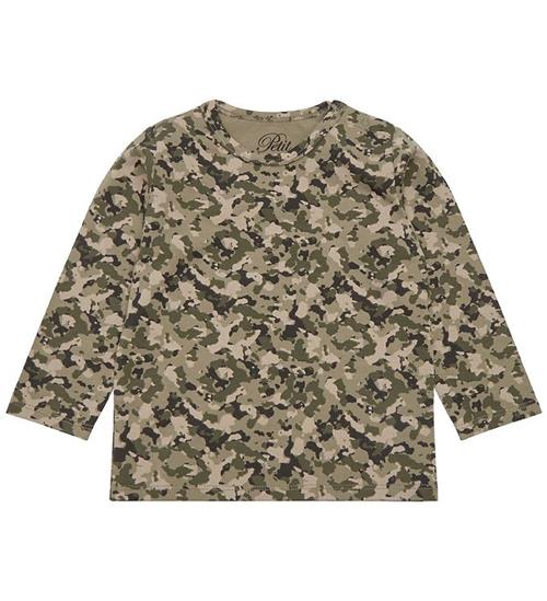 Se Petit by Sofie Schnoor Bluse - Sebastian - GrÃ¸n Camouflage ved KidsWorld