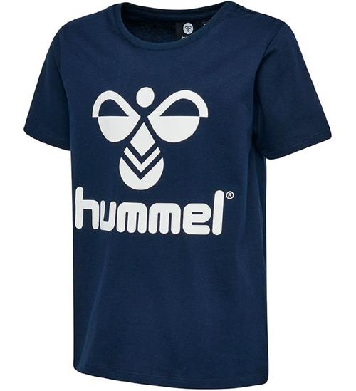 Se Hummel Hummel T-shirt - Tres - Navy ved KidsWorld