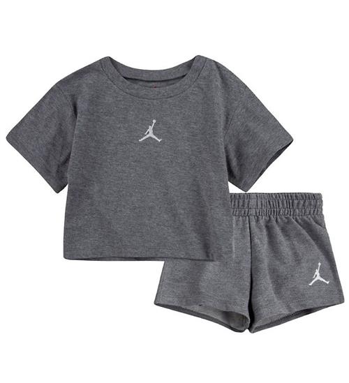 Se Jordan Jordan T-shirt/Shorts - Essentiel - GrÃ¥meleret ved KidsWorld