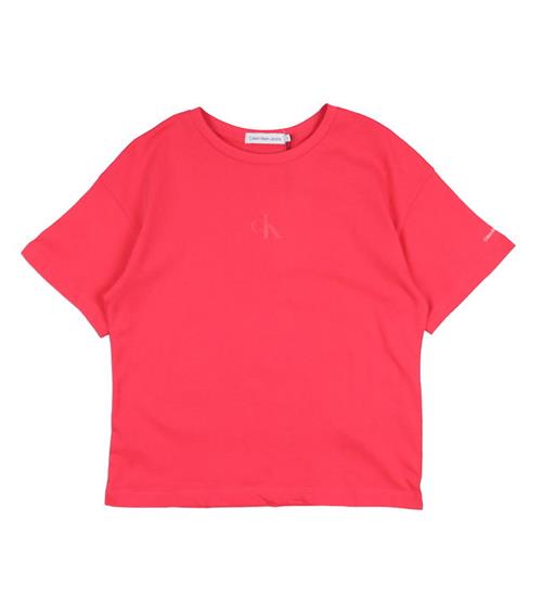 Se Calvin Klein Calvin Klein T-shirt - CK Logo Boxy - Teaberry ved KidsWorld