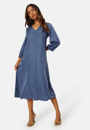 Se Happy Holly Lyra Viscose Dress Blue 48/50 ved Bubbleroom