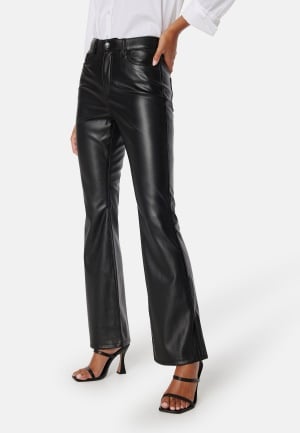 Se VERO MODA Selma High Rise Flared Pants Black 25/32 ved Bubbleroom