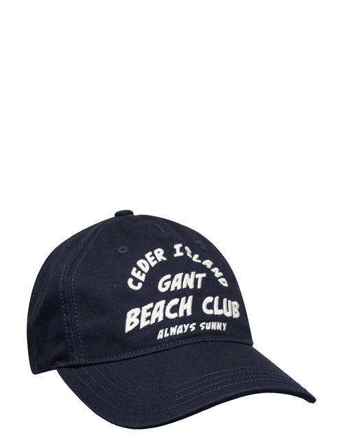 Se GANT Graphic Cotton Twill Cap GANT Navy ved Booztlet