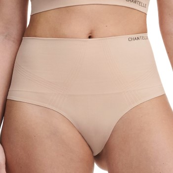 Se Chantelle Trusser Smooth Comfort High Waisted Thong Hud Medium Dame ved Timarco