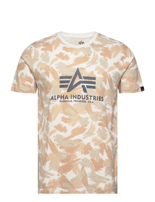 Se Alpha Industries Basic T-Shirt Camo Alpha Industries Beige ved Booztlet