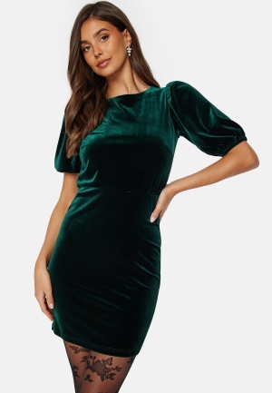 Se Bubbleroom Occasion Bow Velvet Short Dress Dark green 42 ved Bubbleroom