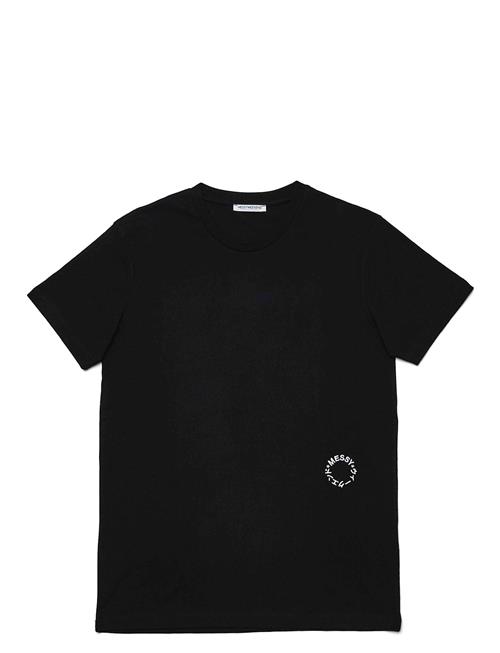 Se MessyWeekend Tee Ss23 MessyWeekend Black ved Booztlet