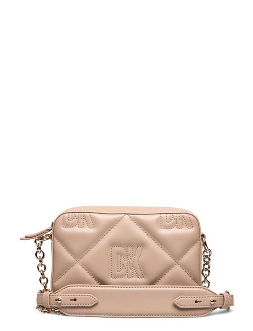 Se DKNY Bags Crosstown Camera Bag DKNY Bags Cream ved Booztlet