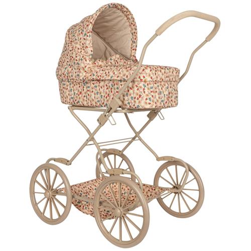 Se Konges Sløjd Dukke Klapvogn Marguerit Berry | Beige | 0-3 ved Babyshop