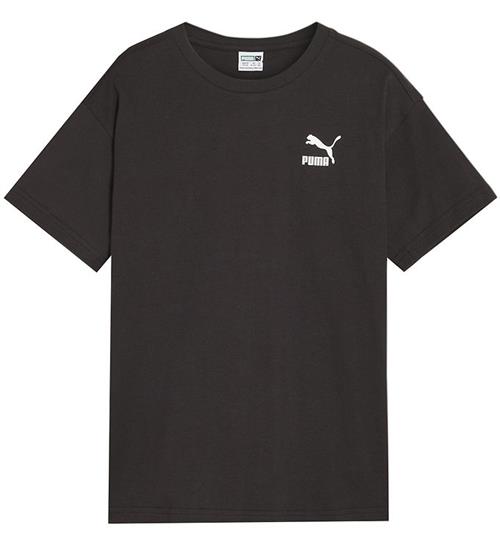 Se Puma T-shirt - BETTER CLASSICS Relaxed - Sort m. Print ved KidsWorld