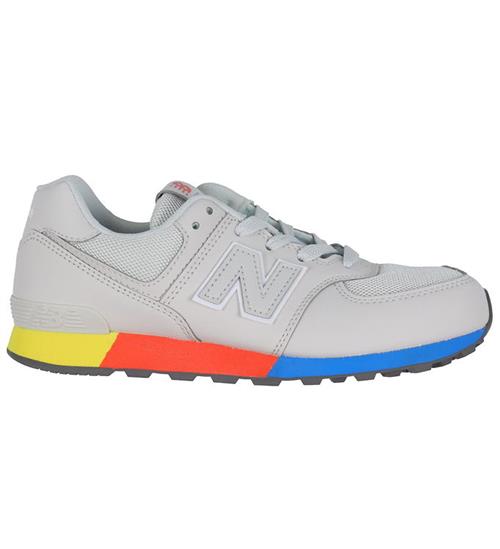 Se New Balance New Balance Sko - 574 - Grey Matter/Lemon Zest ved KidsWorld