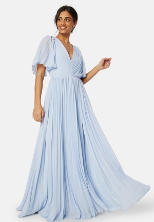 Se Bubbleroom Occasion Pleated Slit Gown  Light blue 34 ved Bubbleroom