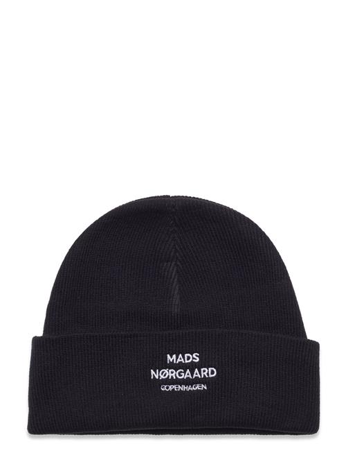 Se Mads Nørgaard Isak Logo Ambas Beanie Mads Nørgaard Navy ved Booztlet