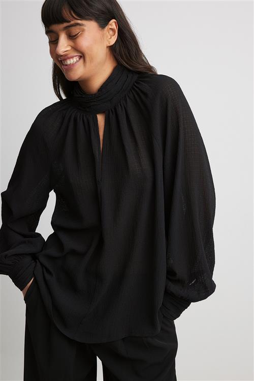 NA-KD Struktureret bluse - Black