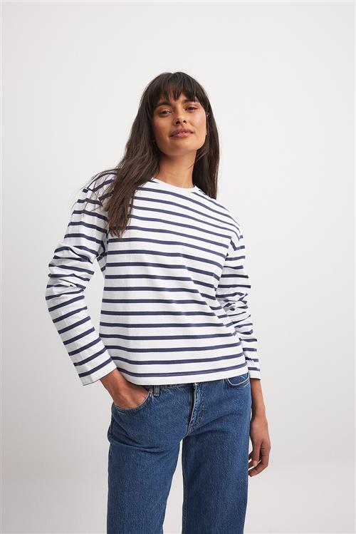 NA-KD Basic Top i overstørrelse med striber og lange ærmer - Blue