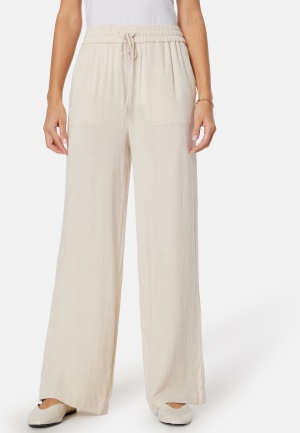 Se SELECTED FEMME Sflviva-Gulia HW  Linen Pant Sandshell 38 ved Bubbleroom