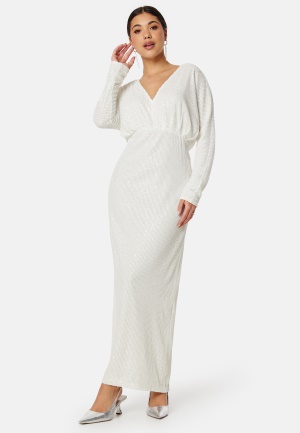 Se VILA Vimaia V-Neck L/S Maxi Dress Cloud Dancer 36 ved Bubbleroom