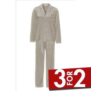 Se Damella Woven Silk Plain Pyjamas Set Nougat silke Medium Dame ved Timarco