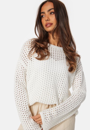 Se BUBBLEROOM Crochet Knitted Long Sleeve Top Offwhite XS ved Bubbleroom