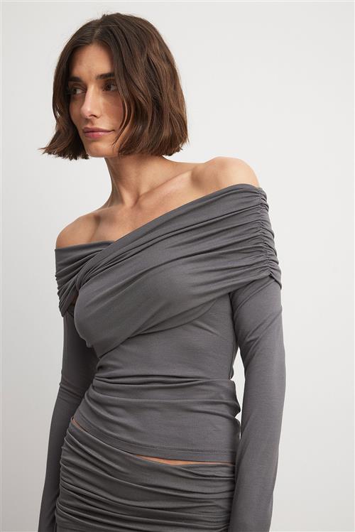 NA-KD x Zoe Liss Soft Line Off Shoulder Draped Top - Grey