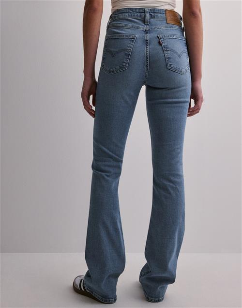 Se Levi's - Blå - 725 High Rise Bootcut ved Nelly