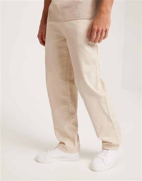 Woodbird WBLeroy Twill Pants Loose fit jeans Offwhite