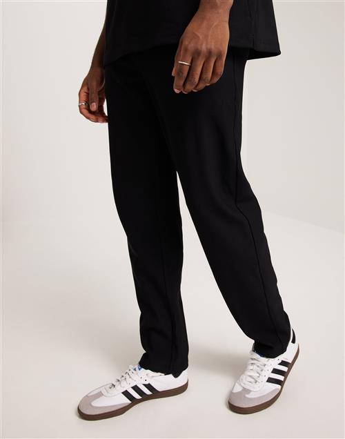 Se Brand Island Alonzo Pants Slacks Black ved NLY Man