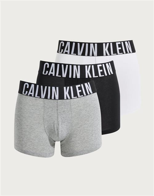 Se Calvin Klein Underwear Trunk 3PK Underbukser BLACK, GREY HEATHER, WHITE ved NLY Man