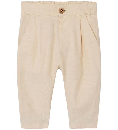 Se Lil Atelier Lil Atelier Bukser - NbmFelix - Bleached Sand ved KidsWorld