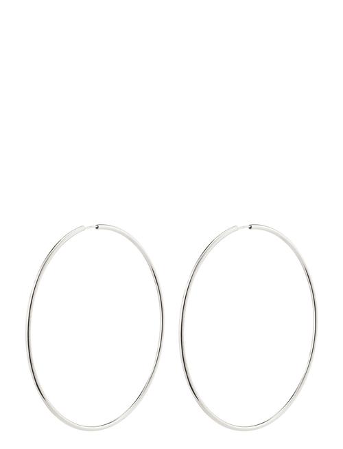 Se Pilgrim April Recycled Maxi Hoop Earrings Pilgrim Silver ved Booztlet