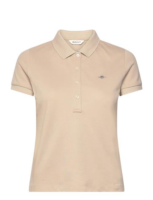 Se GANT Slim Sheild Cap Sleeve Pique Polo GANT Beige ved Booztlet