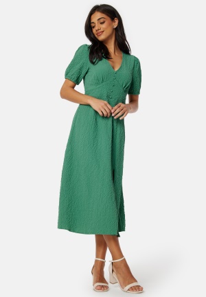 Se BUBBLEROOM Penelope Structure Dress Green 34 ved Bubbleroom